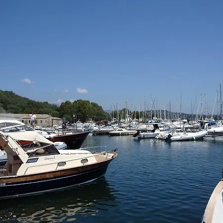 Cite Du Sel Apartment *